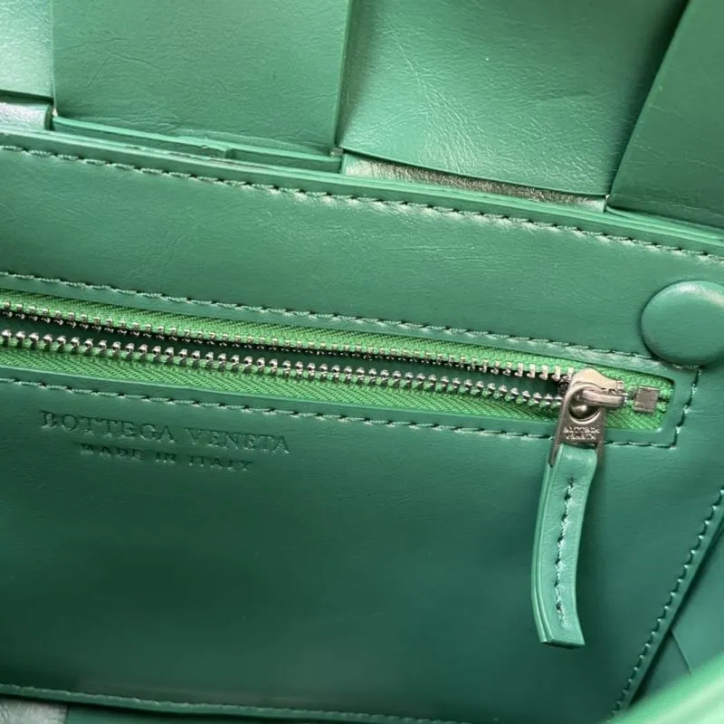 Bottega Veneta Green Leather Satchel Crossbody Bag S03040 23cm - Image 9