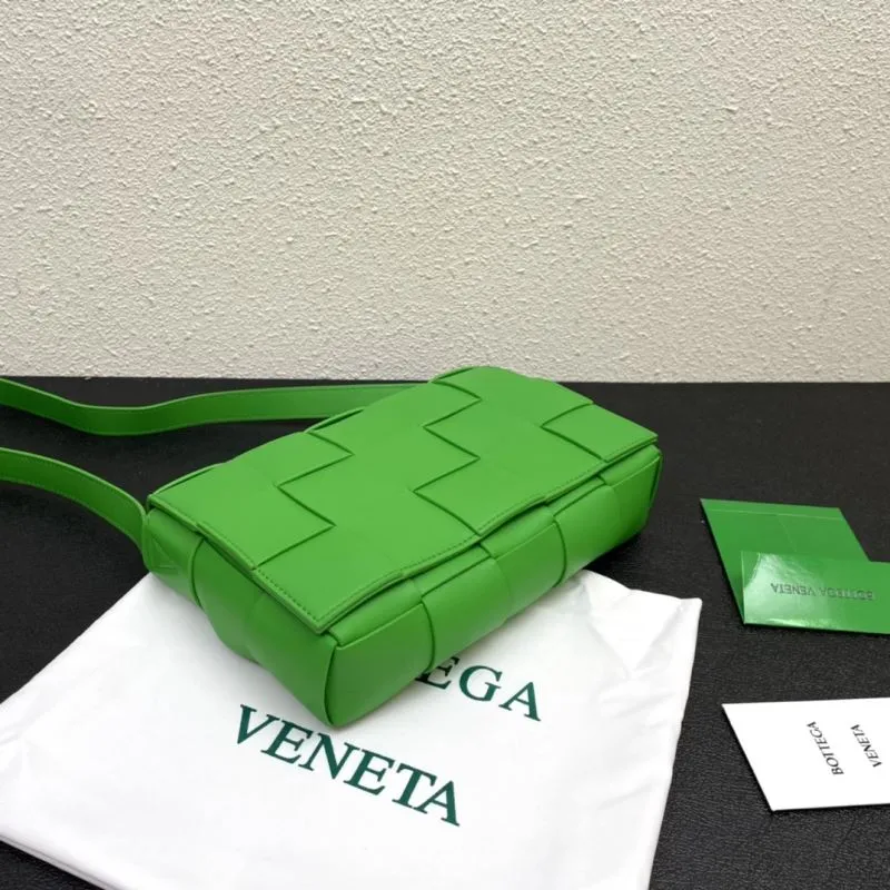 Bottega Veneta Large Green Satchel Bag 3030 - Image 4