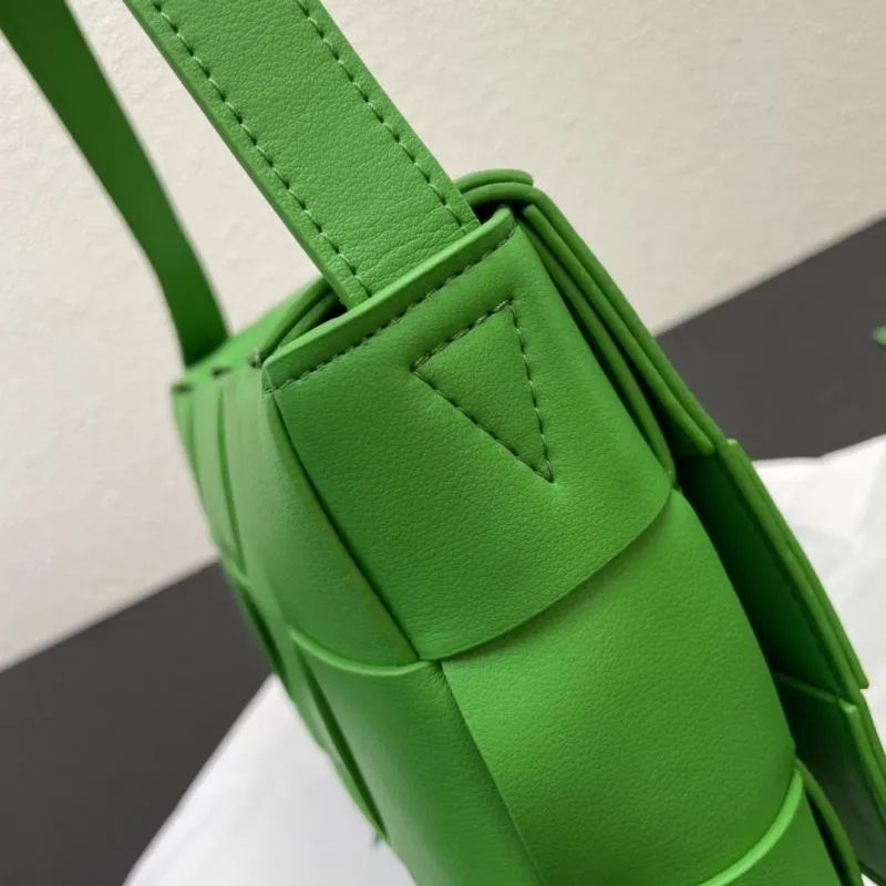 Bottega Veneta Large Green Satchel Bag 3030 - Image 5