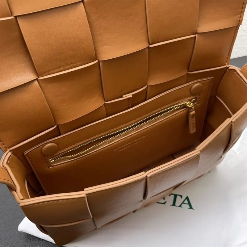 Bottega Veneta Large Brown Woven Leather Satchel Bag - Image 7