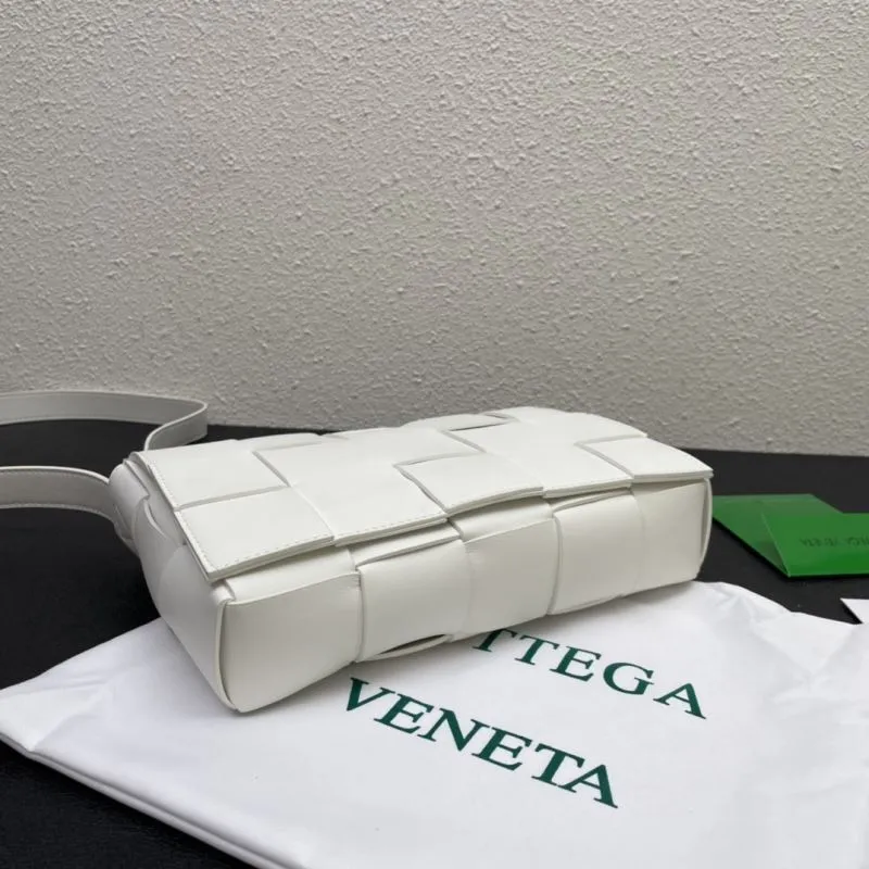 Bottega Veneta White Large Satchel Bag - Image 4