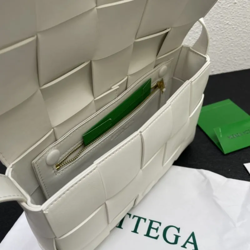 Bottega Veneta White Large Satchel Bag - Image 7
