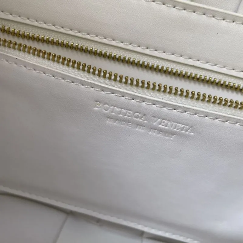 Bottega Veneta White Large Satchel Bag - Image 8