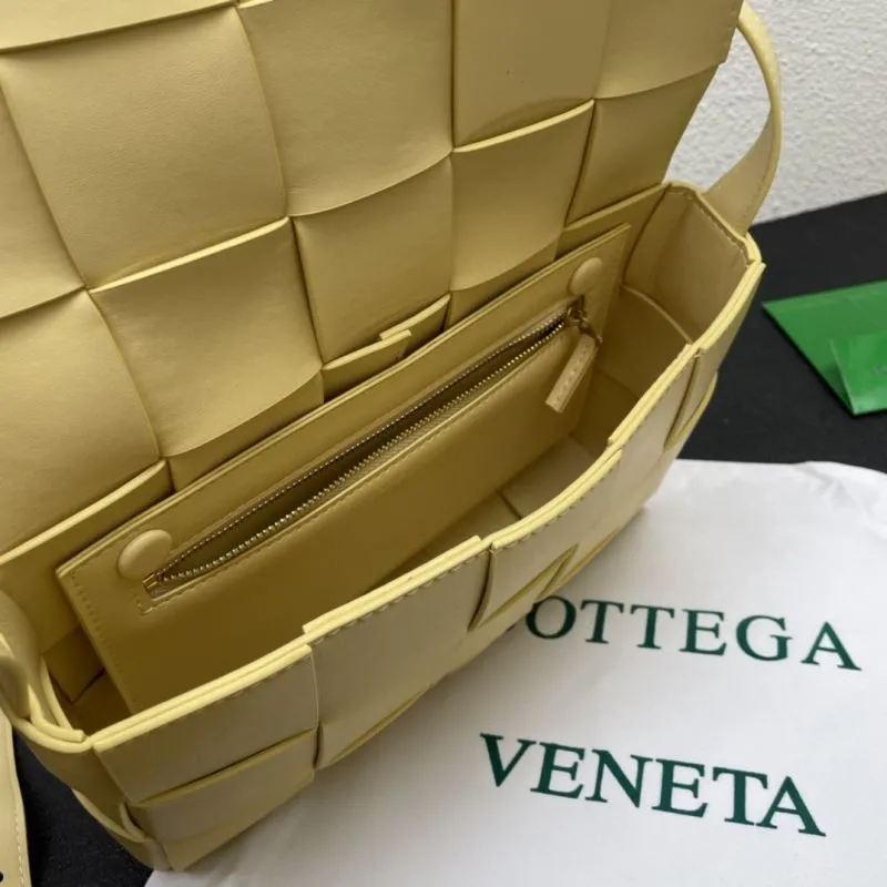 Bottega Veneta Large Yellow Satchel Bag - Image 7