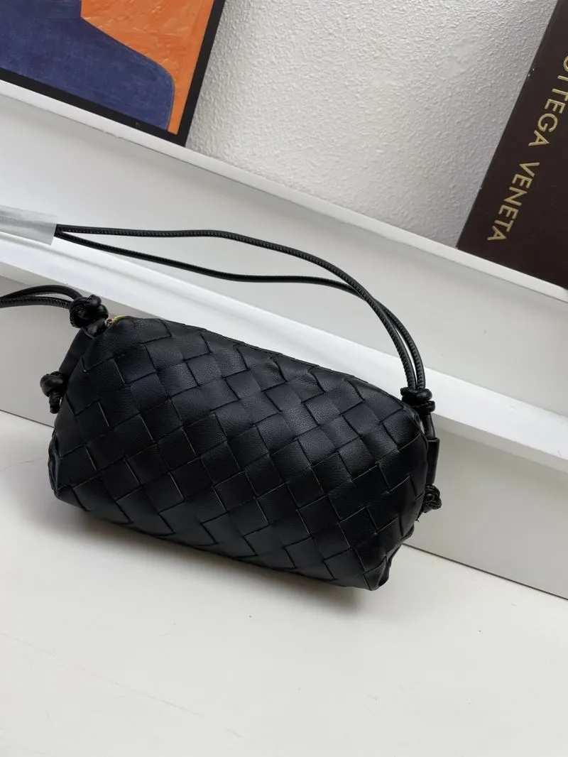 Bottega Veneta Black Woven Crossbody Bag S04001 - Image 3