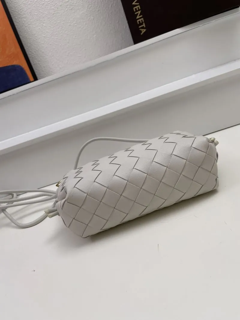 Bottega Veneta Light Gray Woven Crossbody Bag S04001 - Image 7