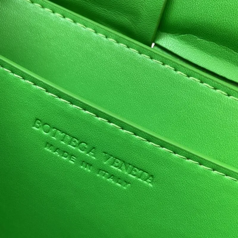 Bottega Veneta Green Padded Satchel Bag S06032 - Image 9