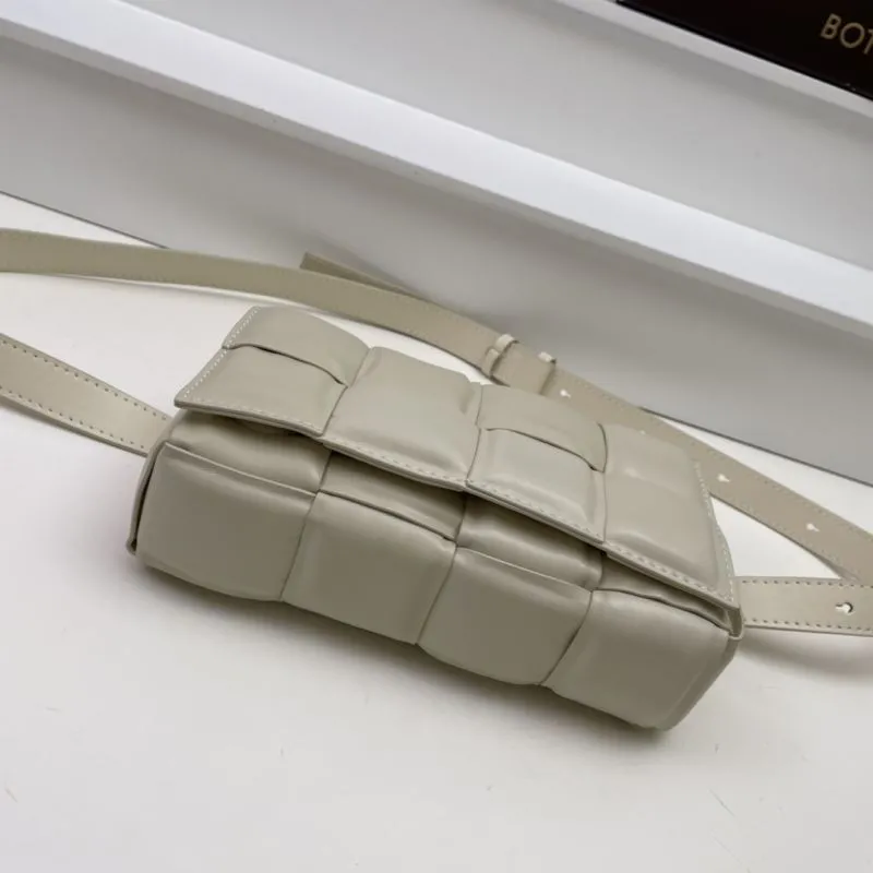 Bottega Cream Padded Satchel Bag S06032 - Image 7