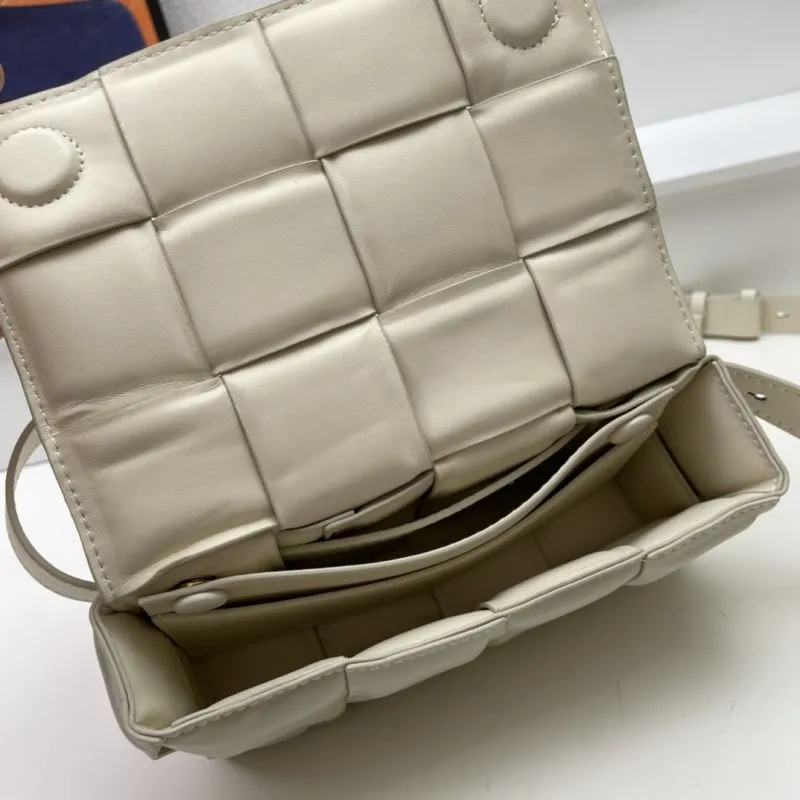 Bottega Cream Padded Satchel Bag S06032 - Image 8
