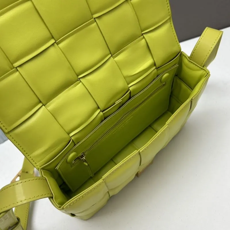 BV Lime Green Crossbody Satchel Bag 3032 26cm - Image 7