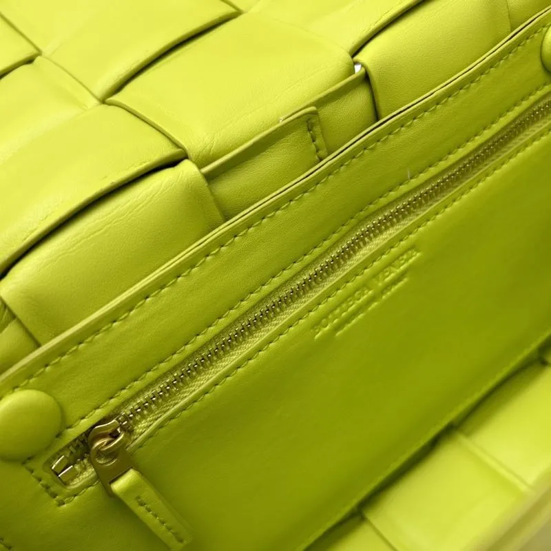 BV Lime Green Crossbody Satchel Bag 3032 26cm - Image 8