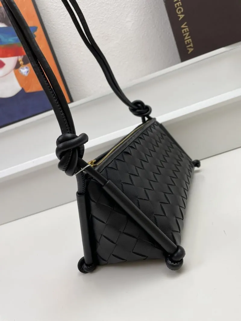 Bottega Veneta Black Woven Satchel Bag S0899 25cm - Image 4
