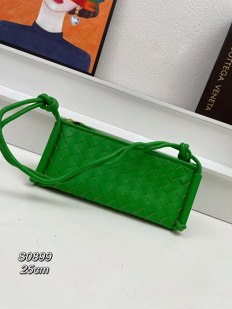 Bottega Veneta Green Woven Shoulder Bag S0899 25cm - Image 3
