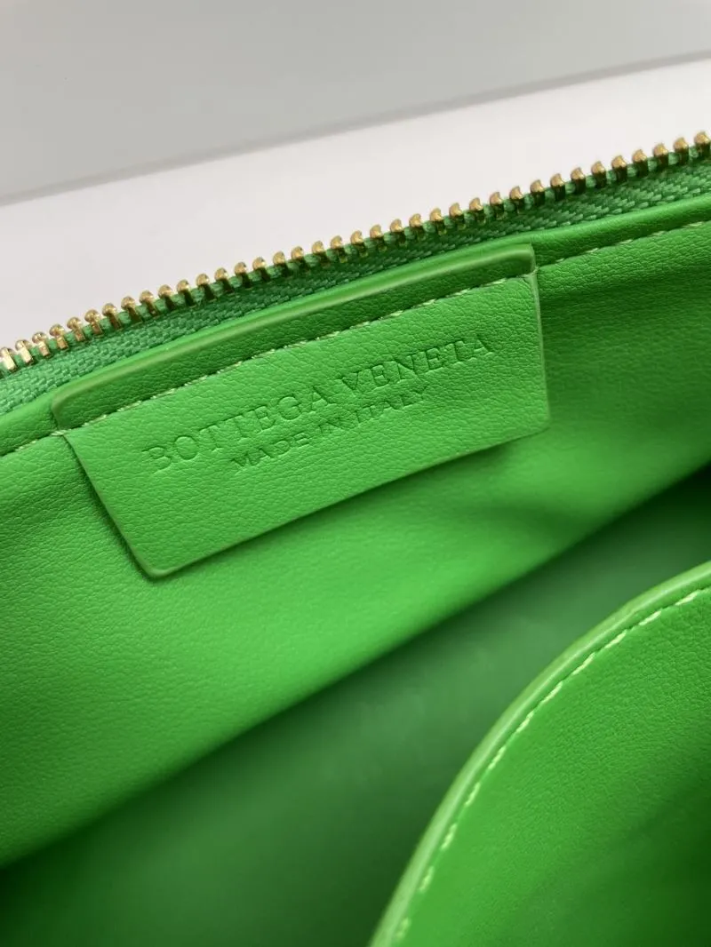 Bottega Veneta Green Woven Shoulder Bag S0899 25cm - Image 8