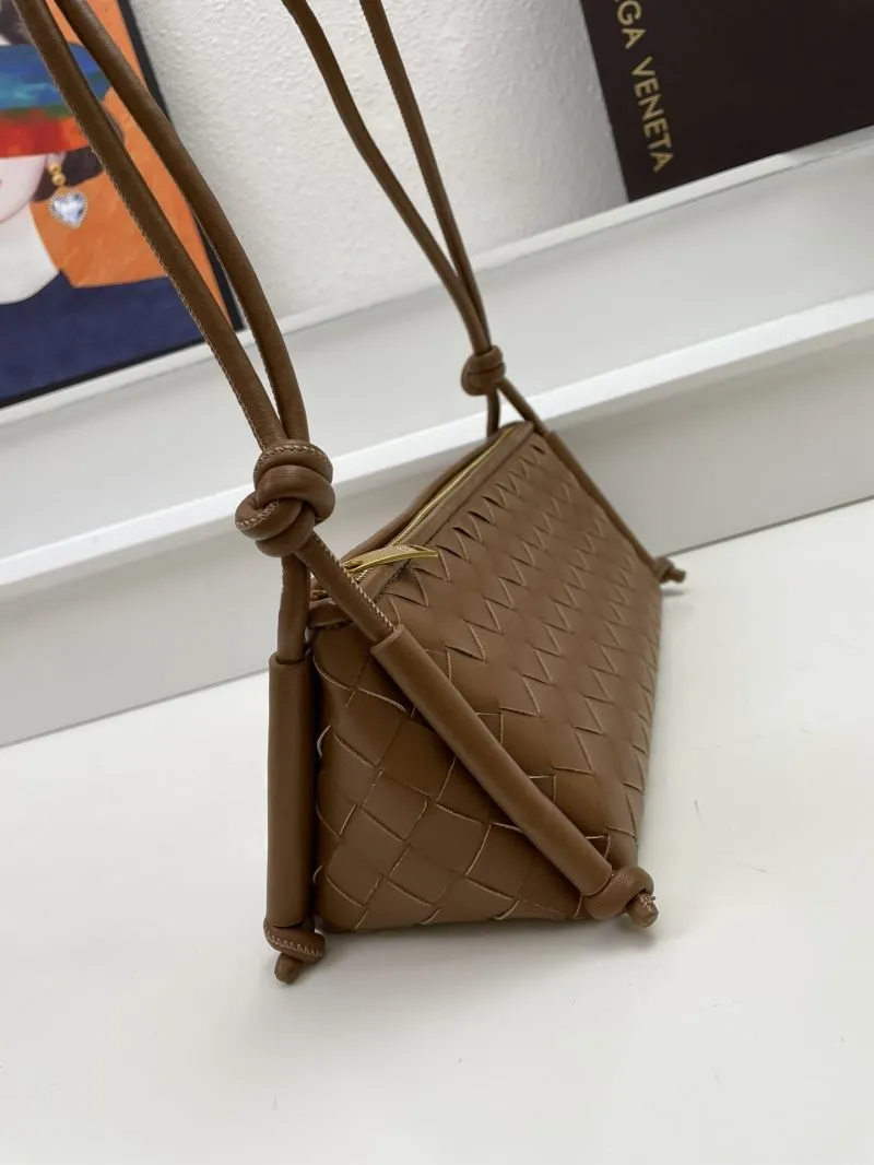Bottega Veneta Brown Woven Shoulder Bag S0899 25cm - Image 4