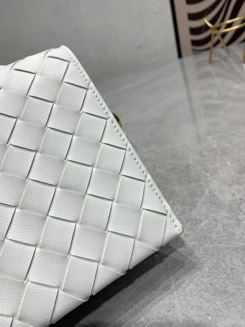 Bottega Veneta White Woven Satchel Bag 106# - Image 4