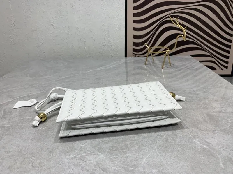 Bottega Veneta White Woven Satchel Bag 106# - Image 7