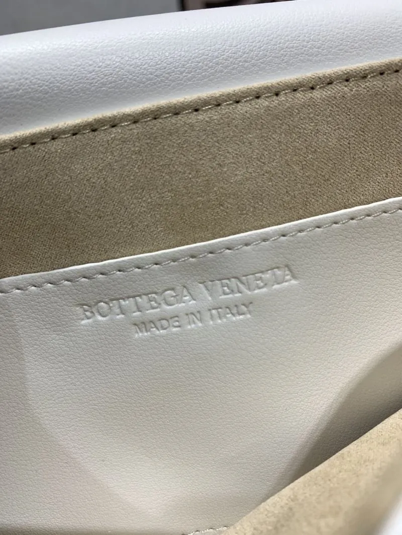 Bottega Veneta White Woven Satchel Bag 106# - Image 9