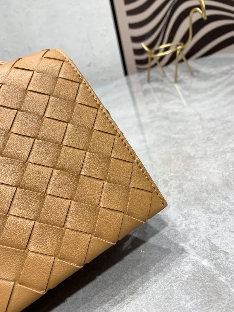 Bottega Veneta 106# Brown Woven Satchel Bag - Image 4