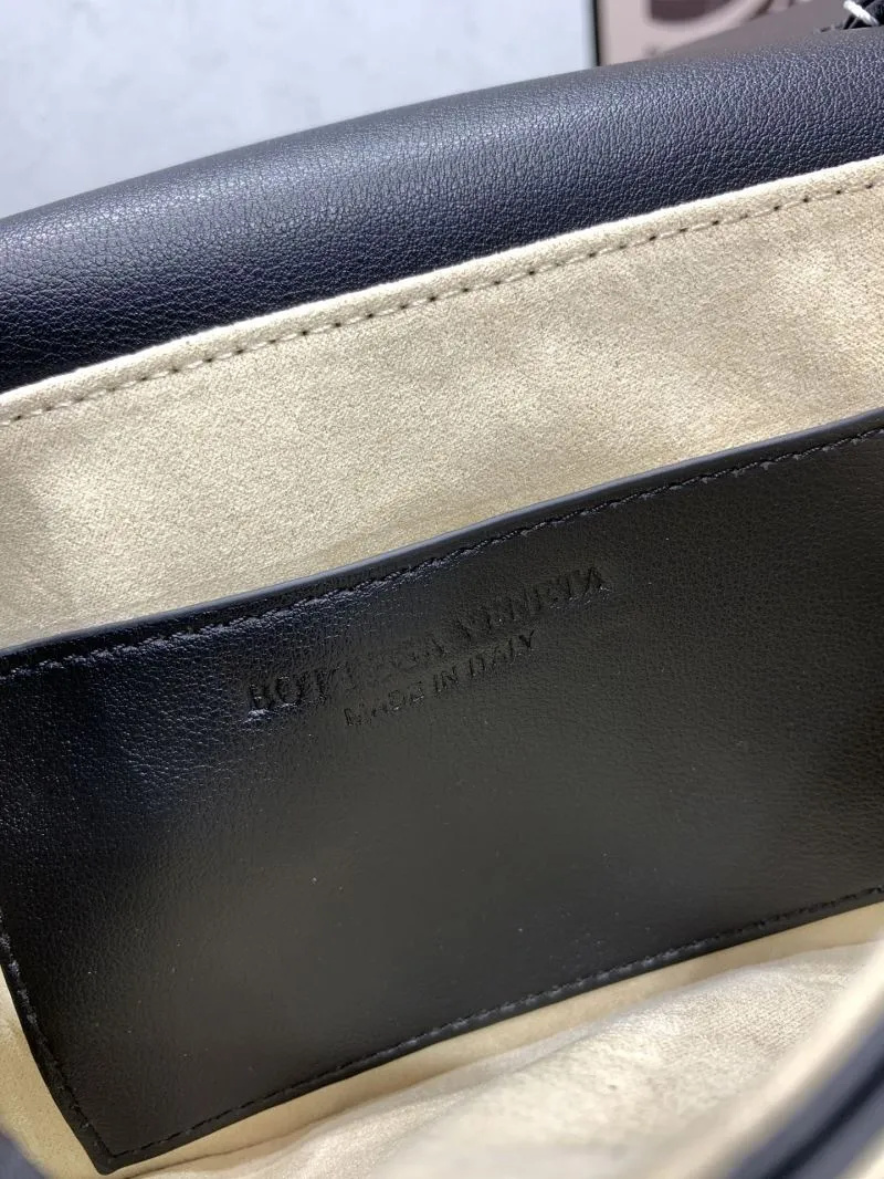 Bottega Veneta 106# Black Leather Satchel Bag - Image 9
