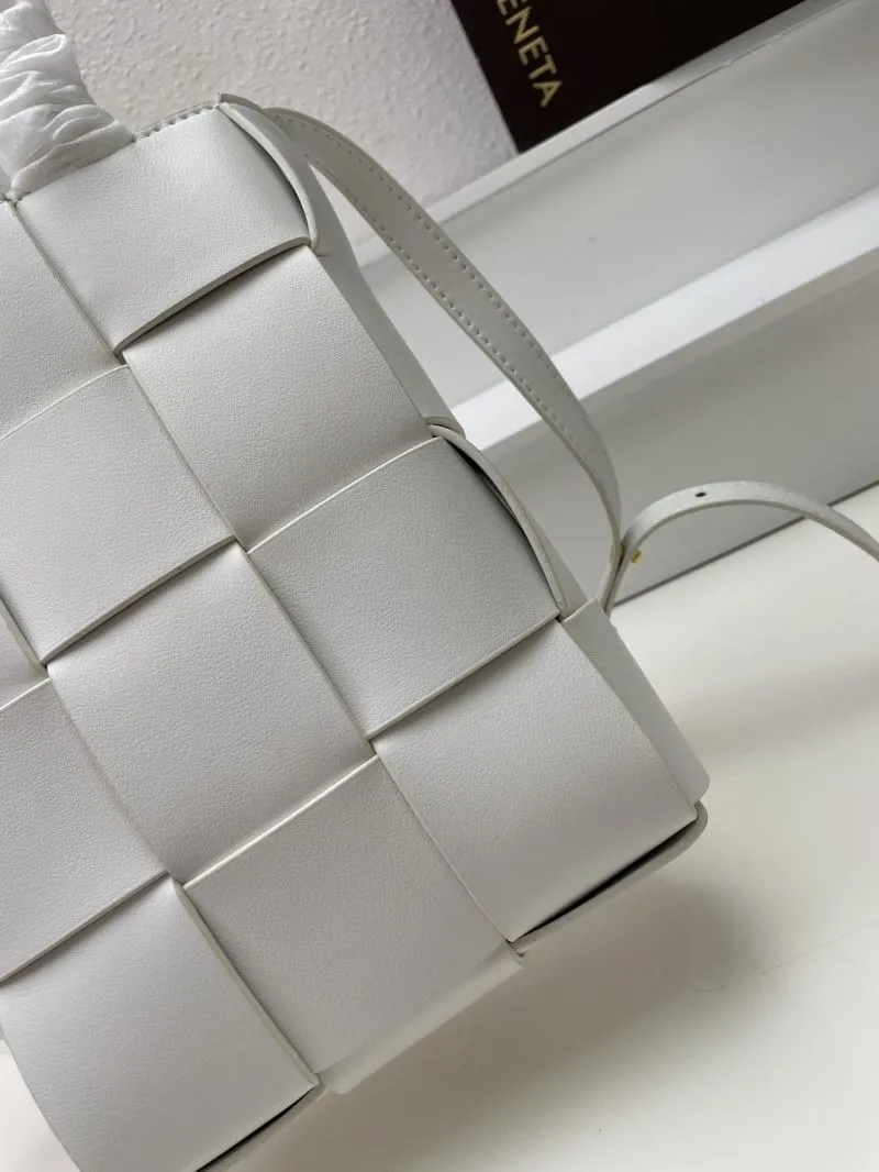 Bottega Veneta White Woven Satchel Bag S0666 - Image 6