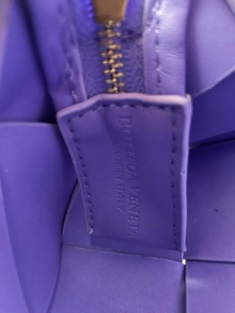 Bottega Veneta Purple Woven Crossbody Bucket Bag S001 - Image 9