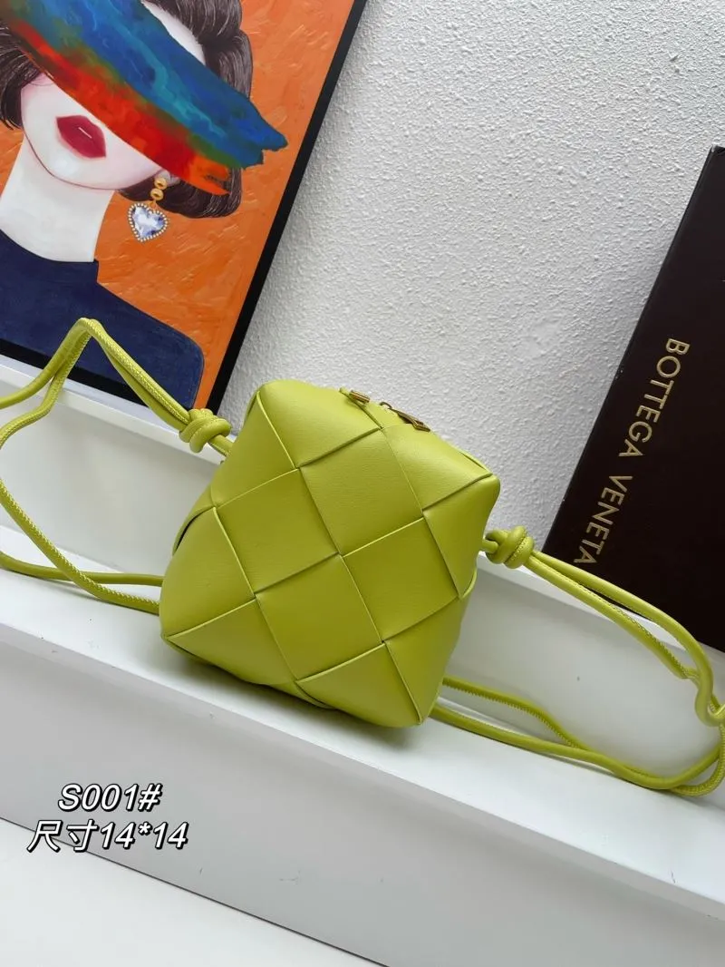 Bottega Veneta Lime Green Bucket Bag S001