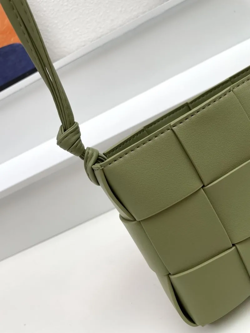 BV Olive Green Woven Satchel Bag S03033 23cm - Image 5