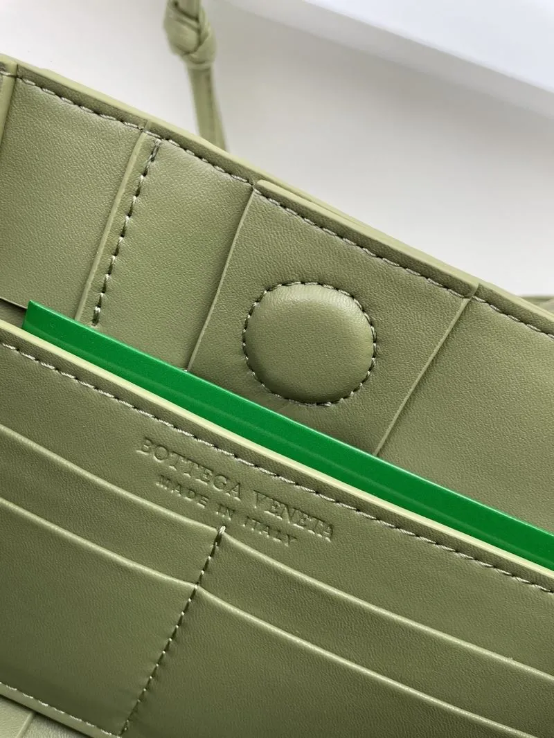BV Olive Green Woven Satchel Bag S03033 23cm - Image 9
