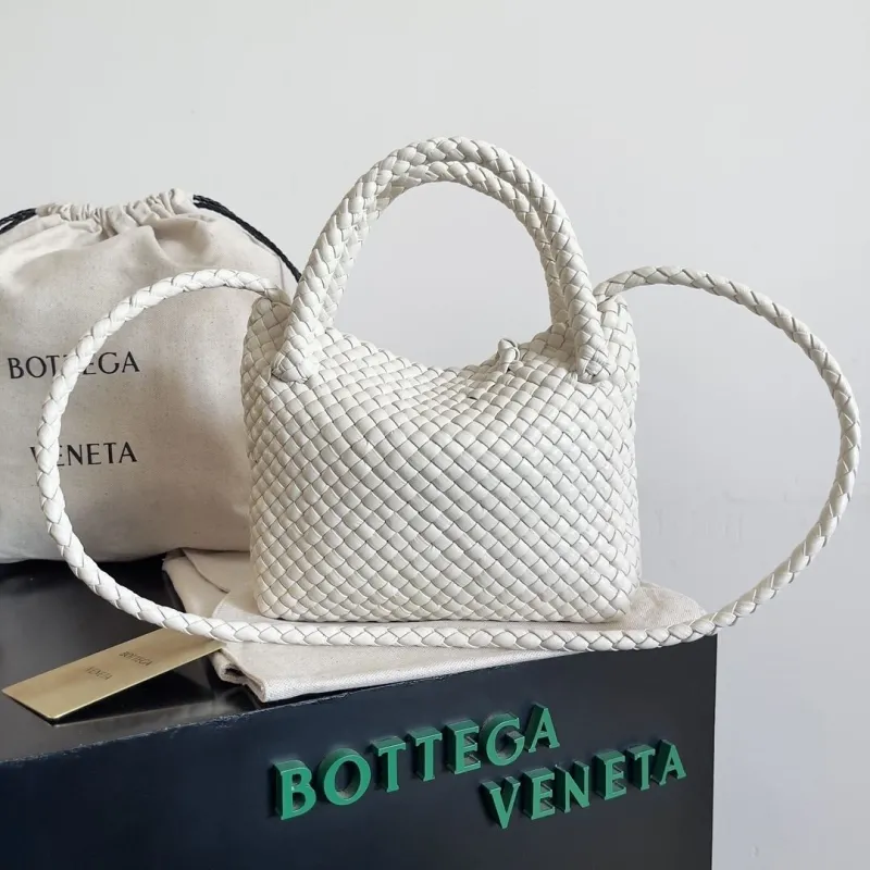 Bottega Veneta White Woven Top Handle Bag - Image 3