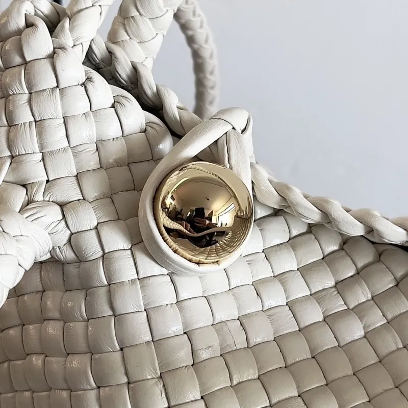 Bottega Veneta White Woven Top Handle Bag - Image 4