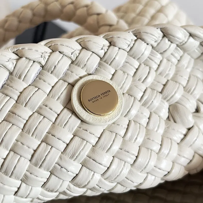 Bottega Veneta White Woven Top Handle Bag - Image 6