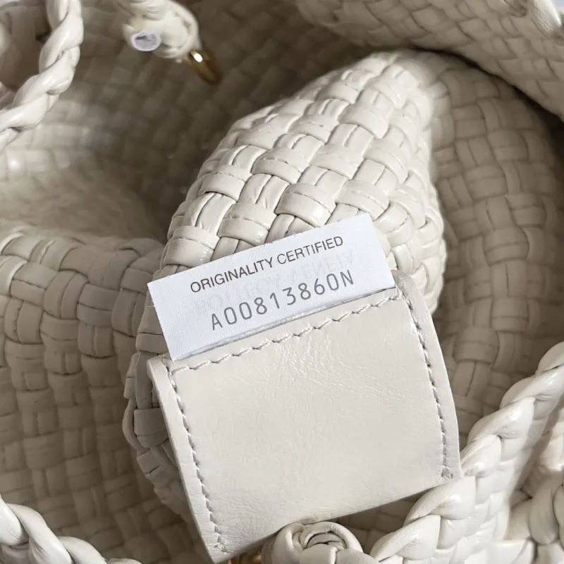 Bottega Veneta White Woven Top Handle Bag - Image 8
