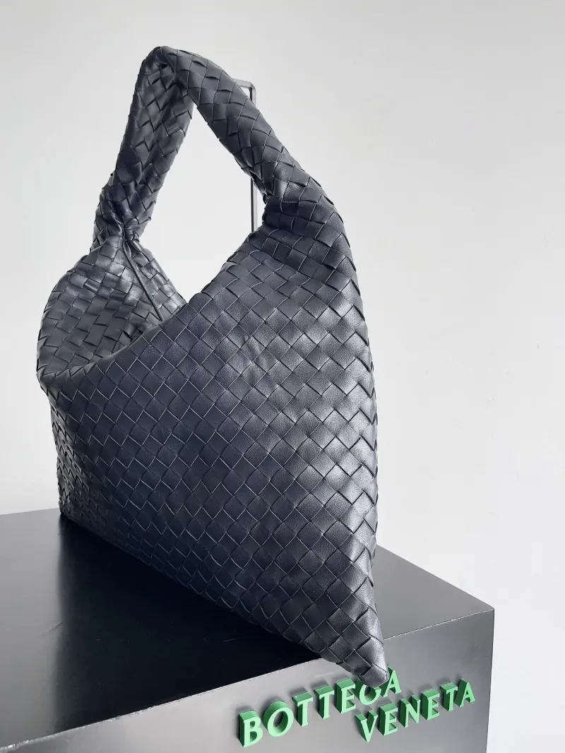 Alternative view of BV Top Handle Bags-37