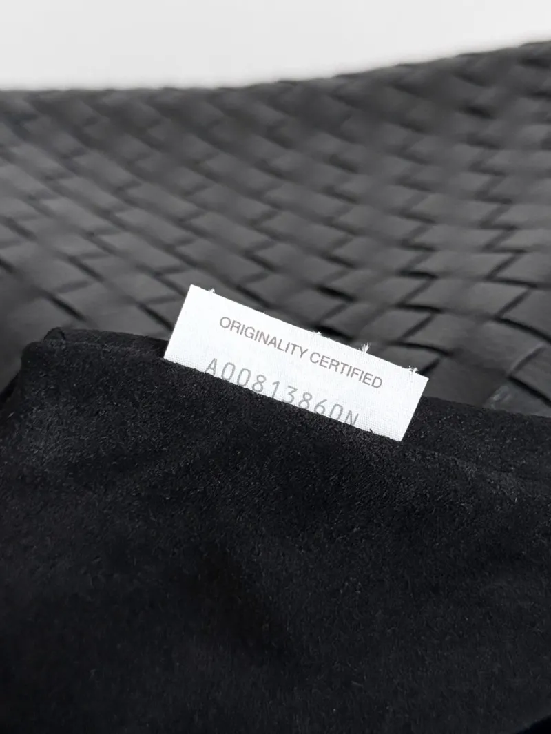 Bottega Veneta Black Woven Leather Hobo Bag - Image 8