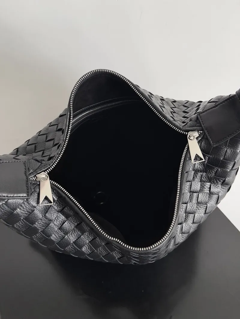 Bottega Veneta Black Intrecciato Hobo Bag 71 - Image 9