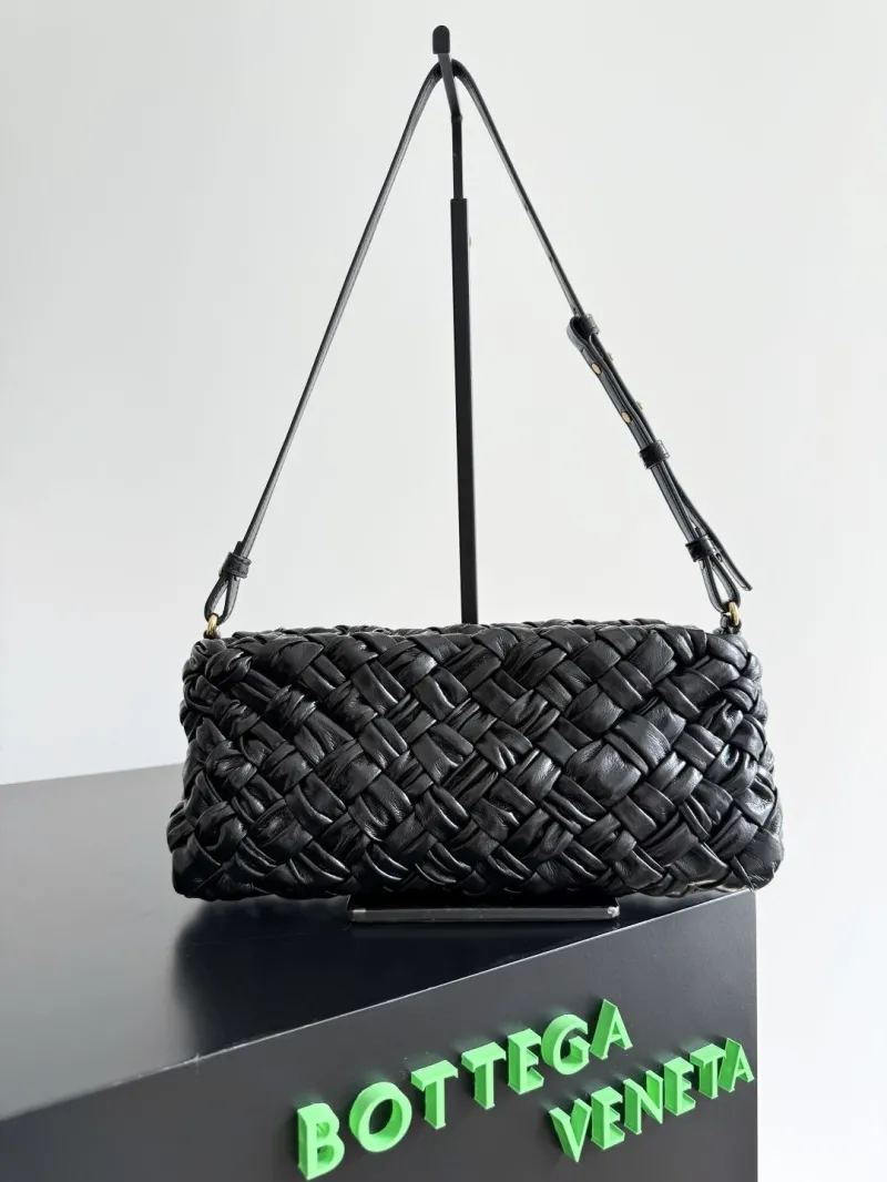 Bottega Veneta Black Woven Leather Shoulder Bag 77
