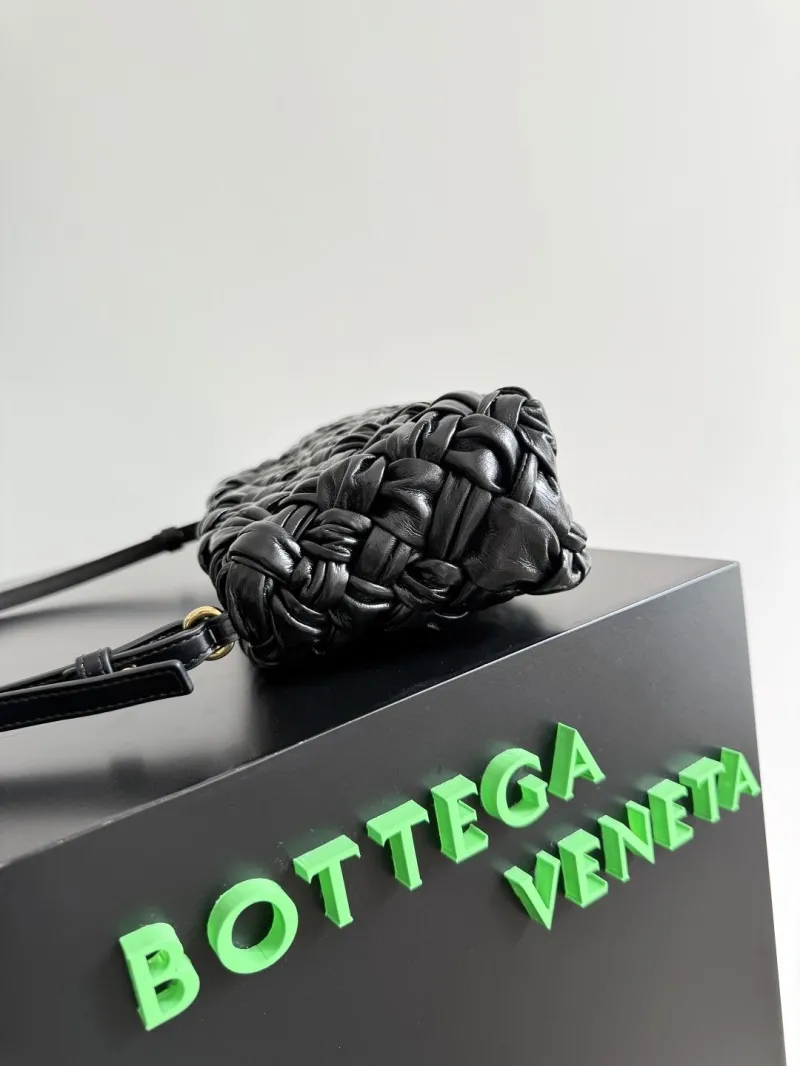 Bottega Veneta Black Woven Leather Shoulder Bag 77 - Image 4