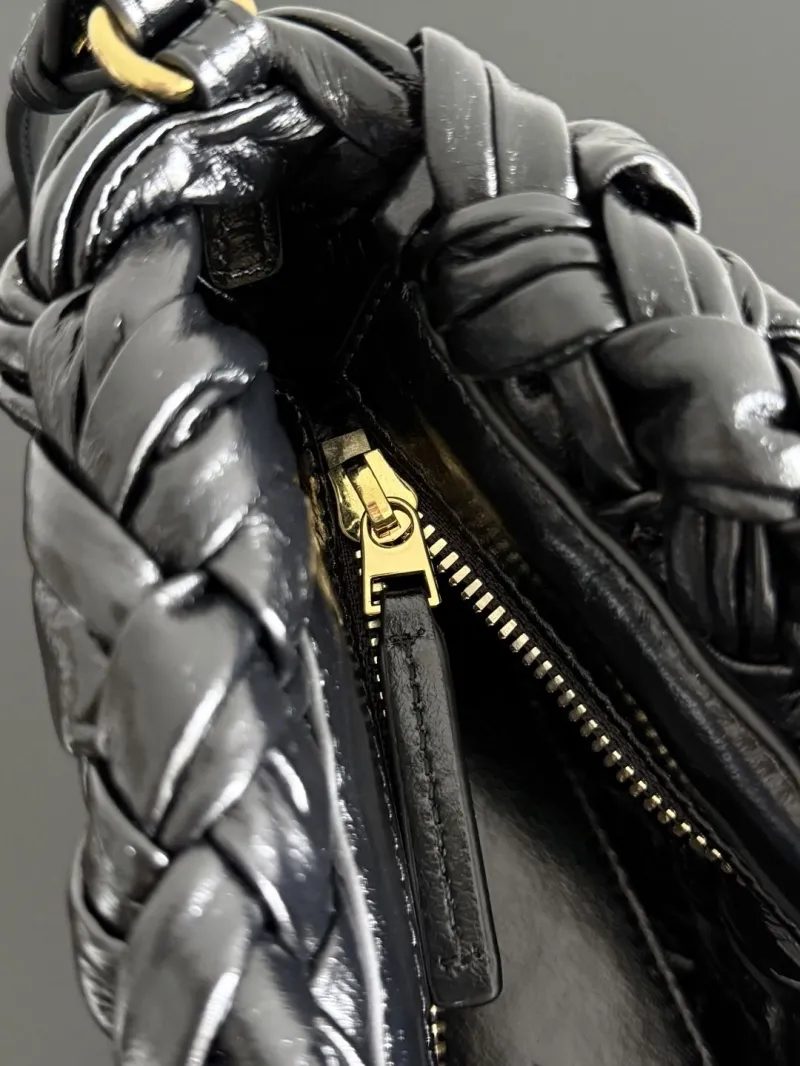 Bottega Veneta Black Woven Leather Shoulder Bag 77 - Image 5