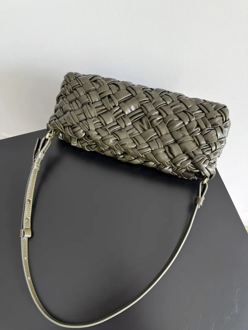 Bottega Veneta Woven Olive Leather Shoulder Bag - Image 4