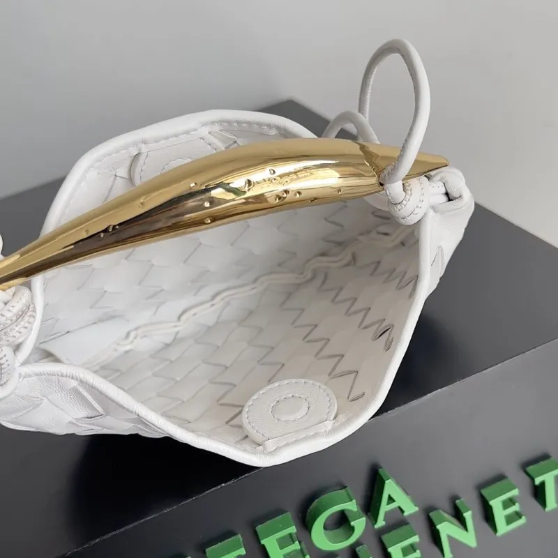 Bottega Veneta White Mini Woven Crossbody Bag - Image 9