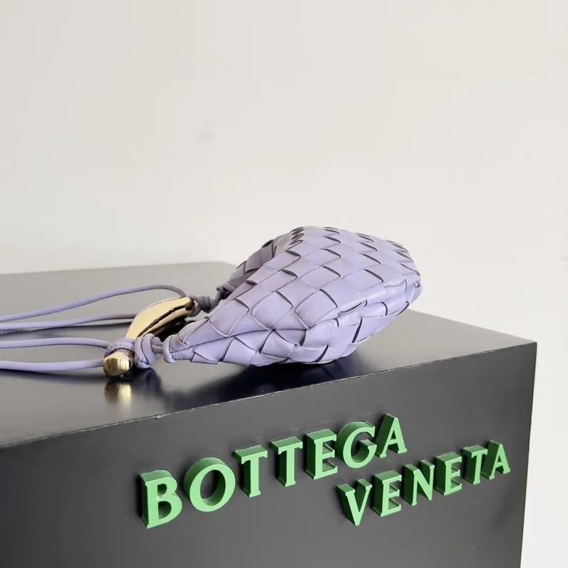 Alternative view of BV Top Handle Bags-93