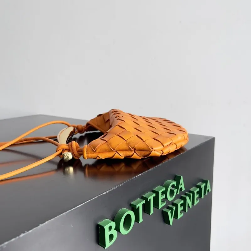 Alternative view of BV Top Handle Bags-96