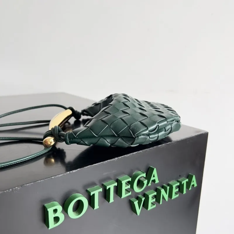 Alternative view of BV Top Handle Bags-98