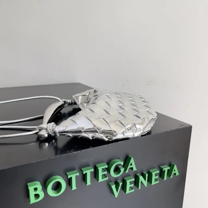Alternative view of BV Top Handle Bags-99