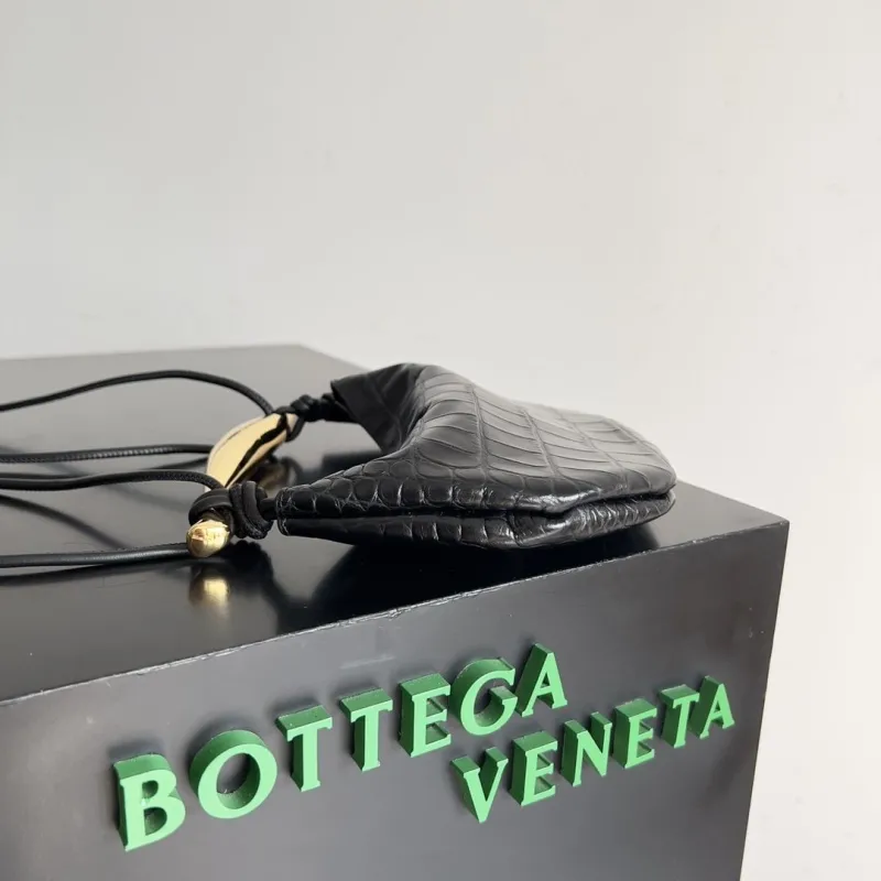 Alternative view of BV Top Handle Bags-103