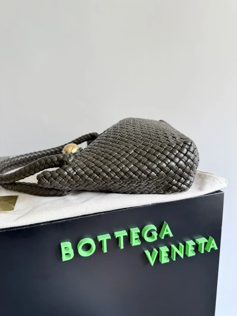 Alternative view of BV Top Handle Bags-108