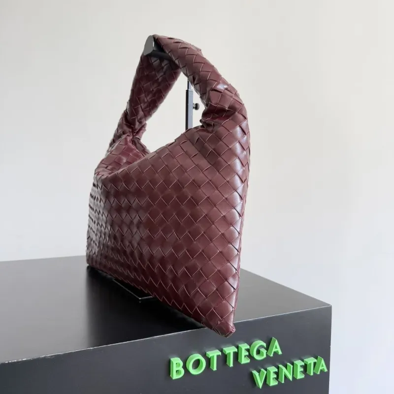 Alternative view of BV Top Handle Bags-109