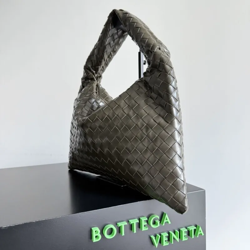 Alternative view of BV Top Handle Bags-110