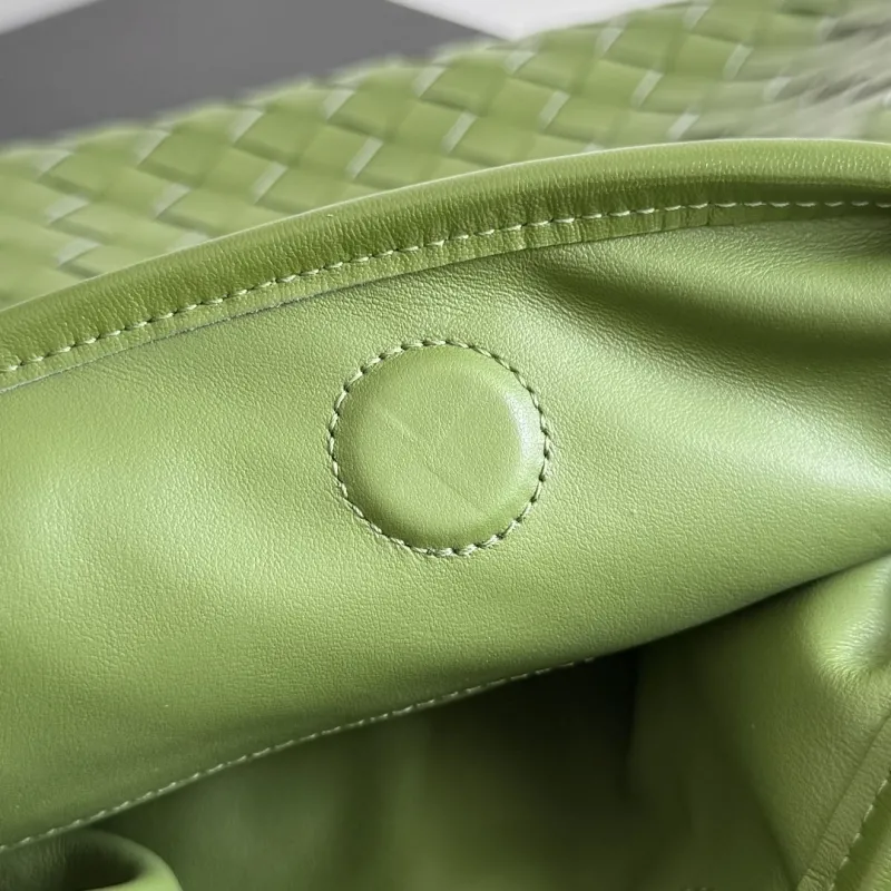 Bottega Veneta Green Intrecciato Top Handle Bag - Image 6